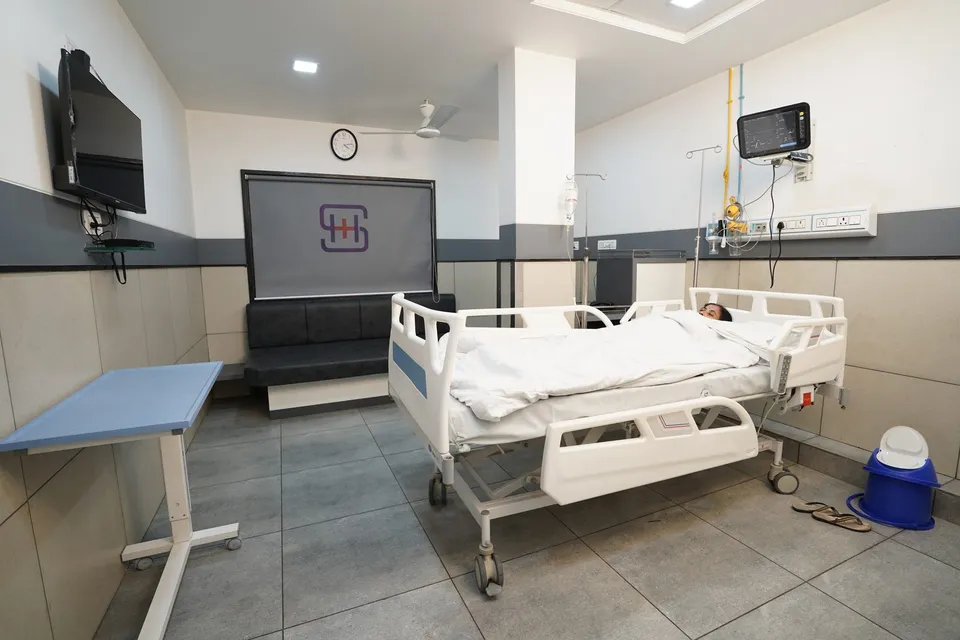 24×7 Intensive Care Unit (ICU) at Suyog Hospital